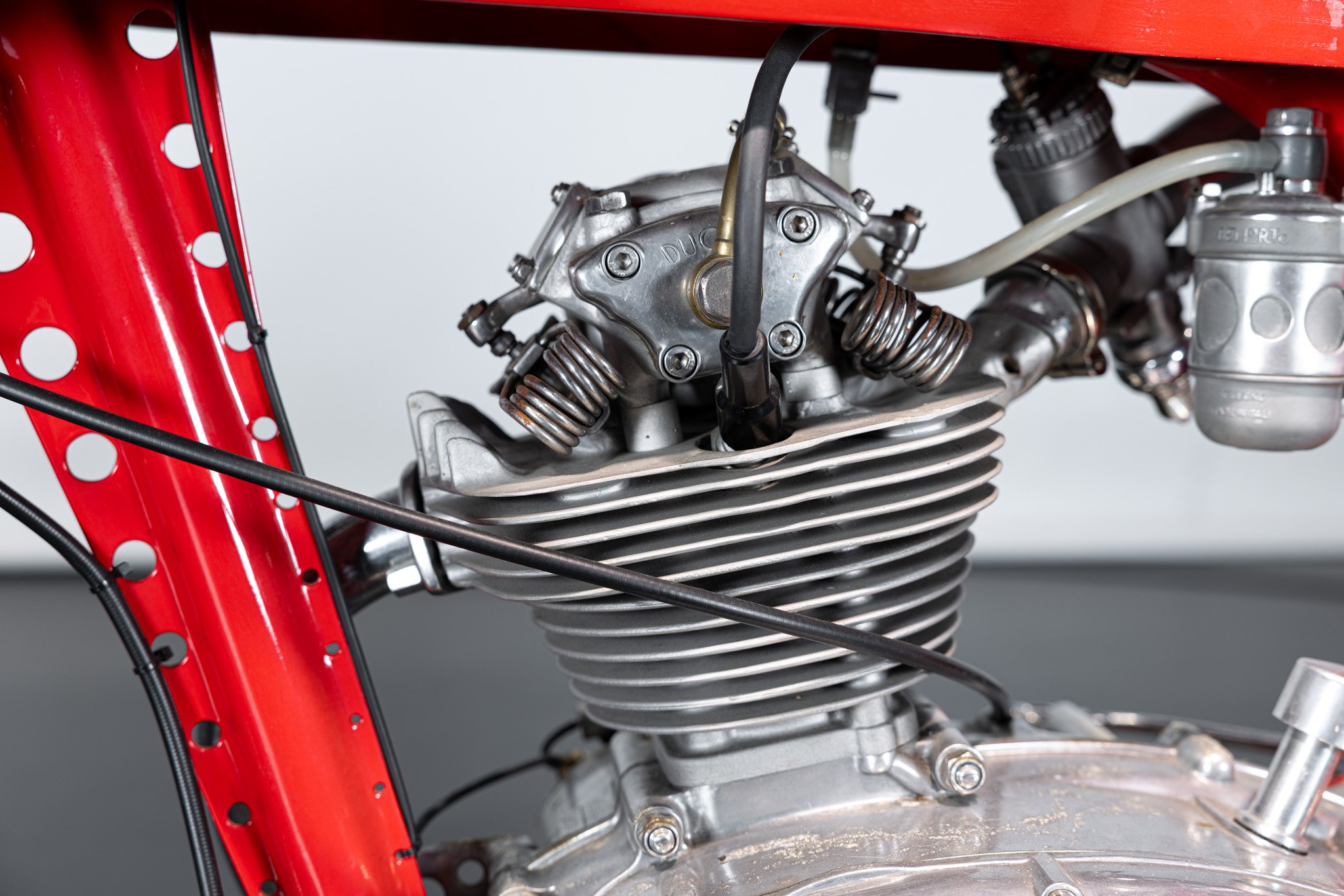 Ducati 125 GRAND SPORT 