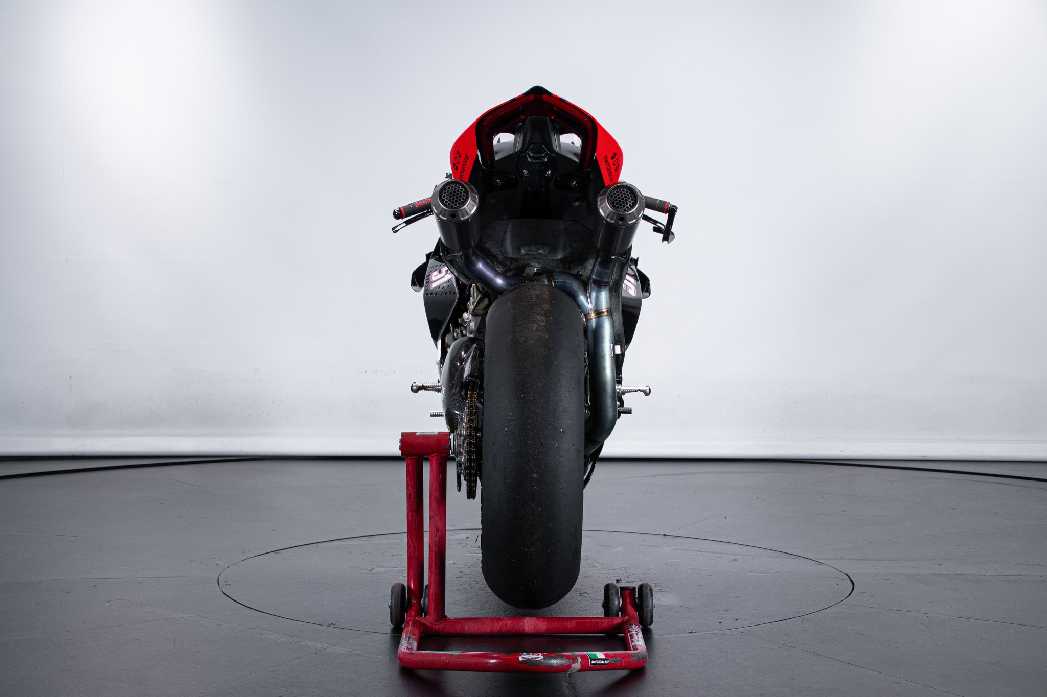 Ducati PANIGALE V4R SBK TEAM BARNI 