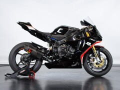 Yamaha R1 