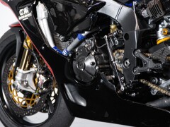Yamaha R1 